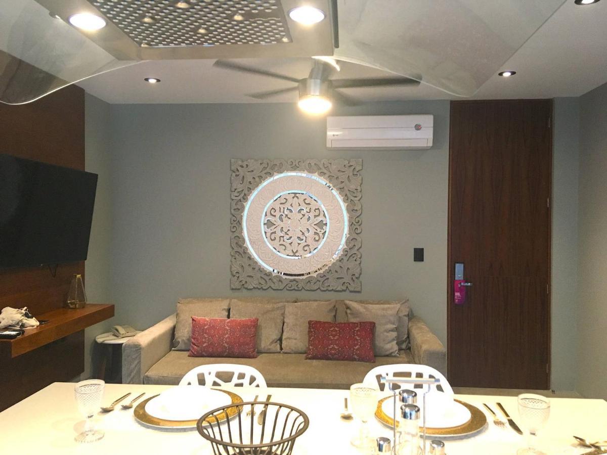 It Location Luxury 2 Bedroom Two Roof Pools Club Included